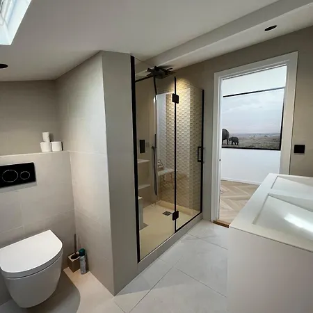 Rooftop Unique Vue / Vieil * 앙티브