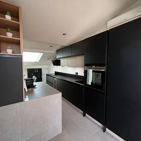 Rooftop Unique Vue / Vieil Apartment