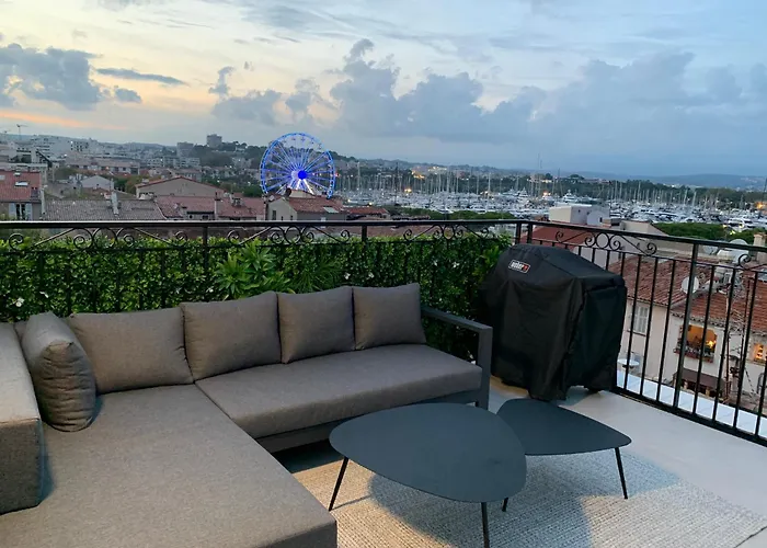 Rooftop Unique Vue / Vieil Apartamento
